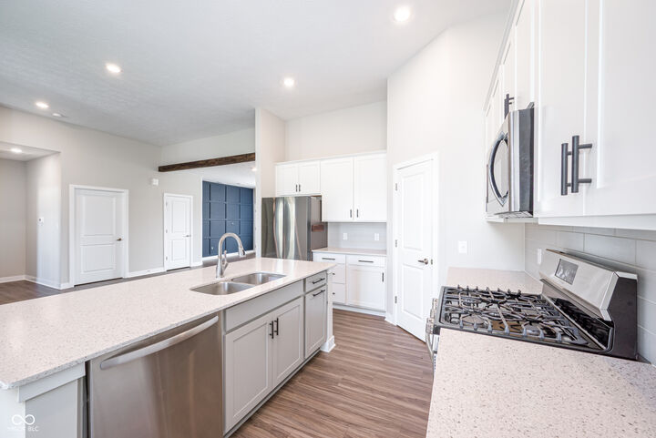 Property Photo:  9804 Canyon Lane  IN 46064 