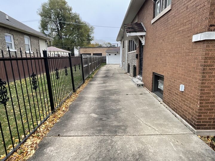 Property Photo:  8347 S Green Street  IL 60620 