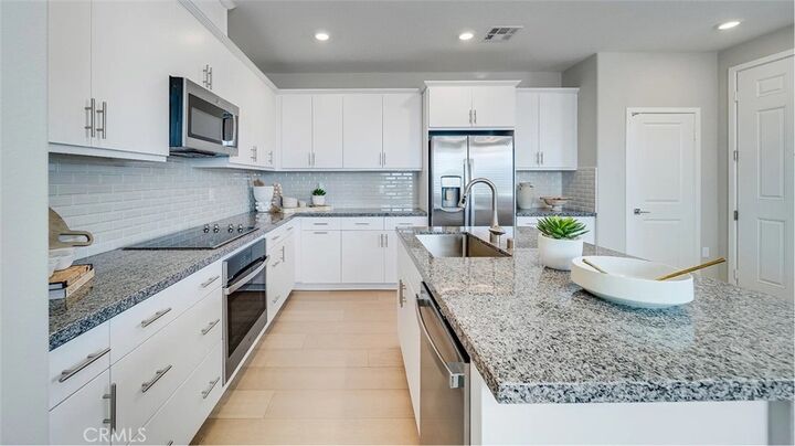 Property Photo: 2569 Cloudview Privado CA 91761