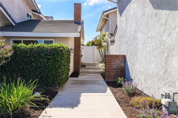 Property Photo:  6 Osprey  CA 92604 