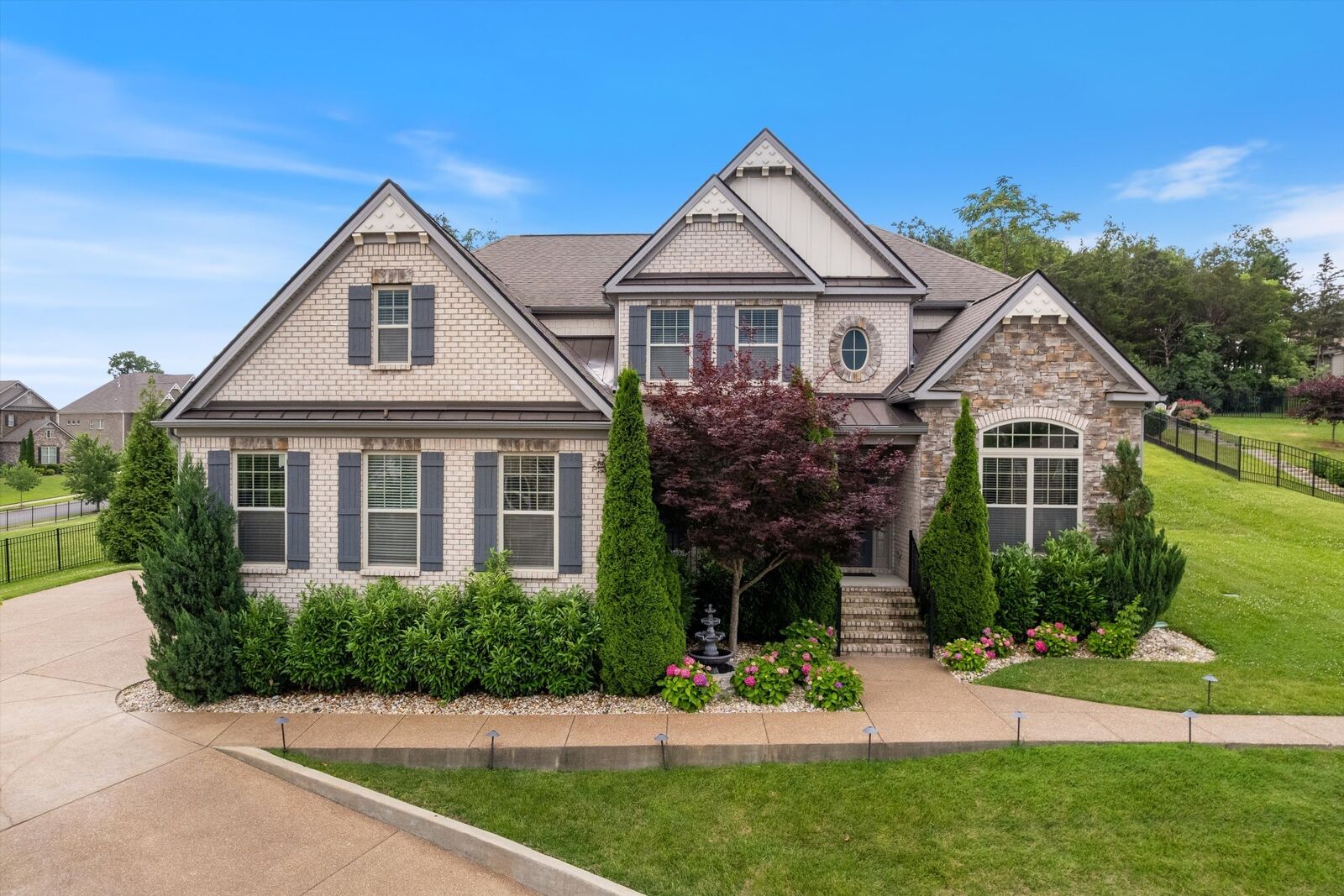 Property Photo: 793 Alameda Ave TN 37135