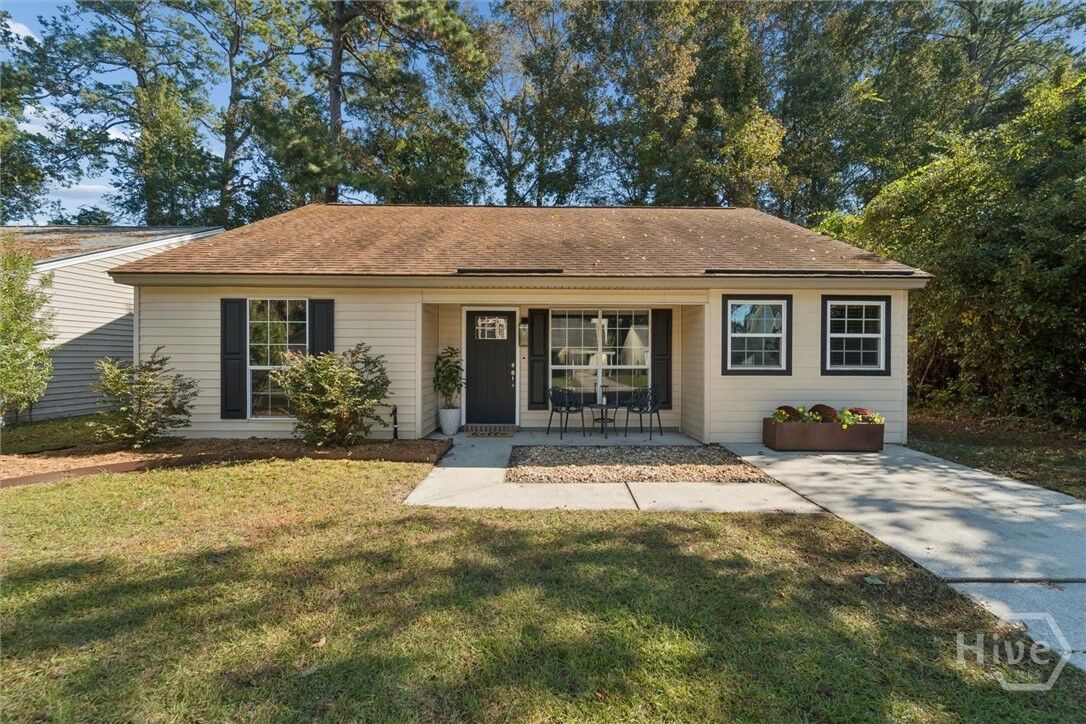 Property Photo: 7206 Garfield Street GA 31406