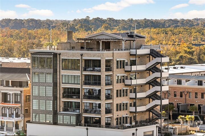 Property Photo:  440 Geo Meyer Avenue 5  GA 31401 