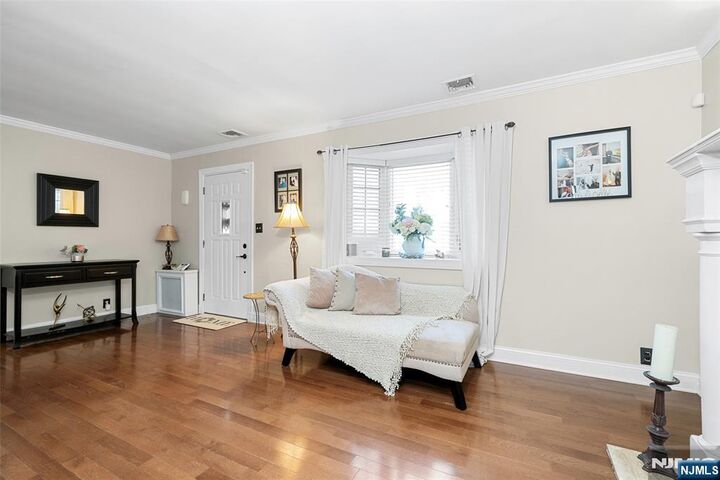 Property Photo:  21 Sunrise Avenue  NJ 07403 