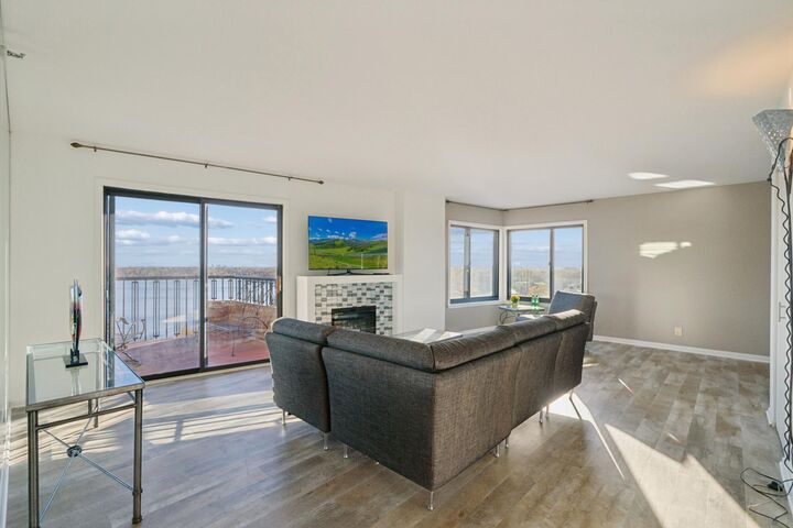 Property Photo:  2950 Dean Parkway 1705  MN 55416 