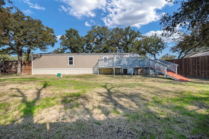 Property Photo:  1107 Maple Drive  TX 76226 
