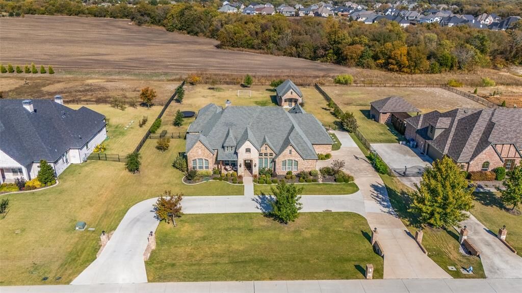 Property Photo:  7703 Windomere Drive  TX 75098 