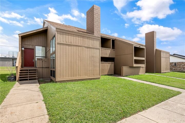 Property Photo:  825-831 S 23rd Street  AR 72758 