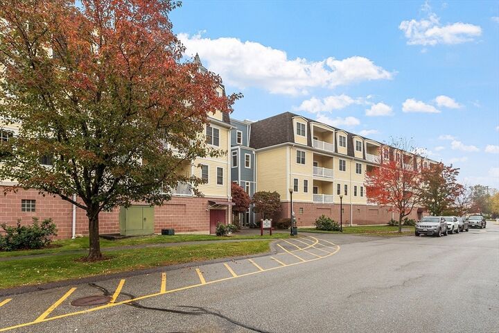 Property Photo: 2 Arden Mills Way 2102 MA 01420