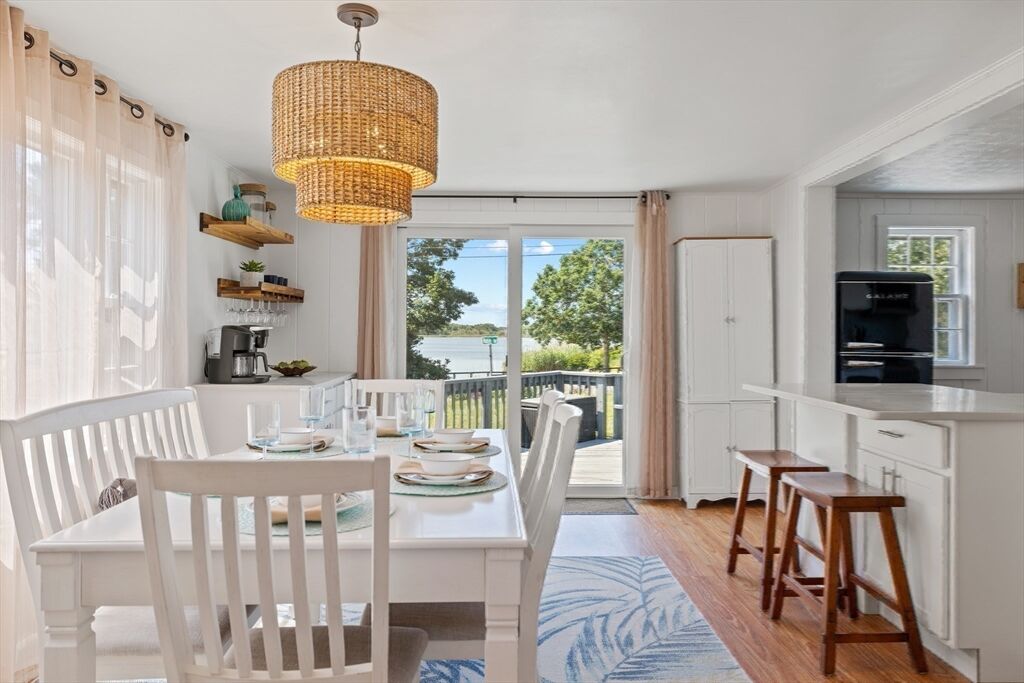 Property Photo:  20 Robin Rd  MA 02673 