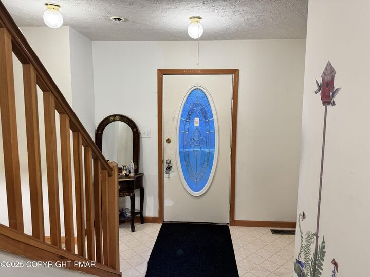 Property Photo: 1145 Chickadee Drive PA 18346