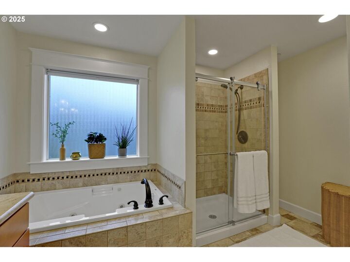 15885 SE Harold Ave  Milwaukie OR 97267 photo