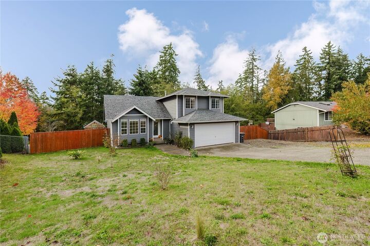 Property Photo: 11704 41st Ave Ct NW WA 98332