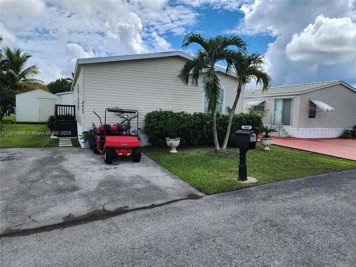 Property Photo: 34469 SW 187th Way FL 33034