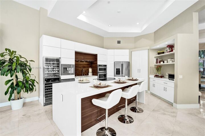 2557 NE Montclaire Cir  Weston FL 33327 photo