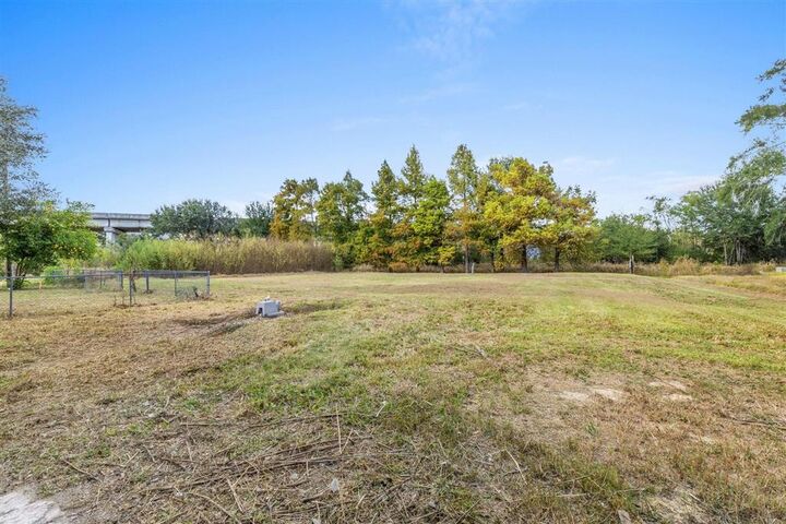 Property Photo:  229 Sheridan  LA 70647 