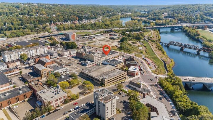 Property Photo: 17 Elizabeth Street E-3 CT 06418