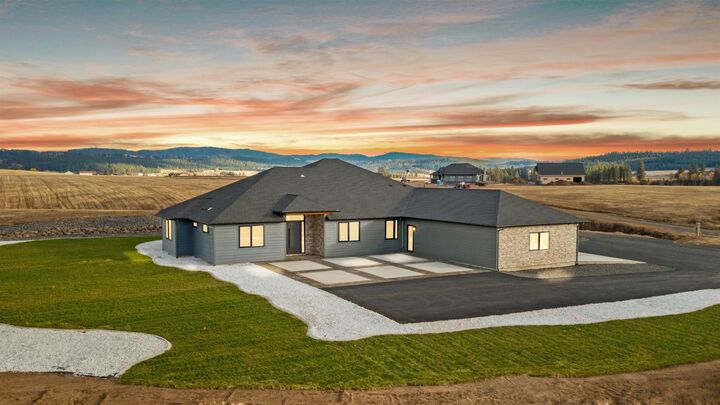 13790 N Bruce Rd  Mead WA 99021 photo