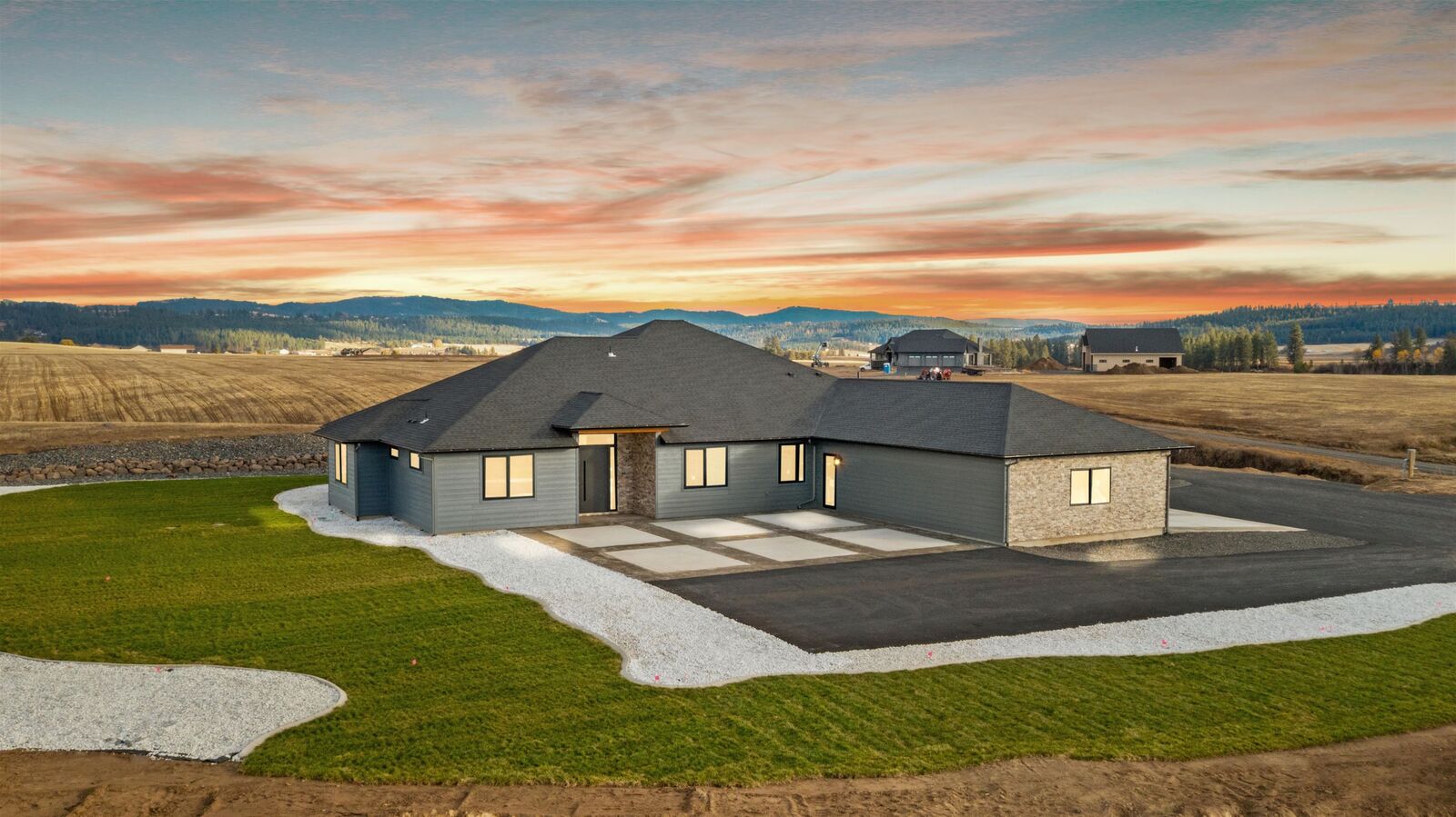 Property Photo: 13790 N Bruce Rd WA 99021