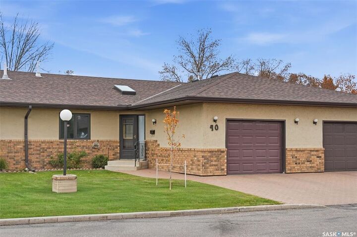 Photo de la propriété:  3415 Calder Crescent 40  SK S7J 5A3 