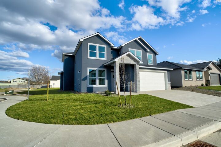 Property Photo:  5431 W Okanogan Ave  WA 99336 
