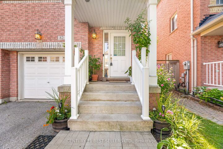 Property Photo:  82 Pilkington Drive  ON M1L 0A7 