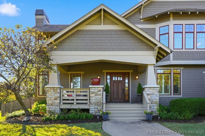 Property Photo:  418 E 111th Street S  OK 74037 