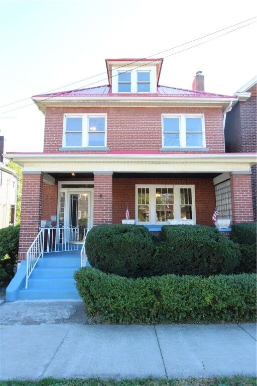 Property Photo:  328 Center St  PA 15112 