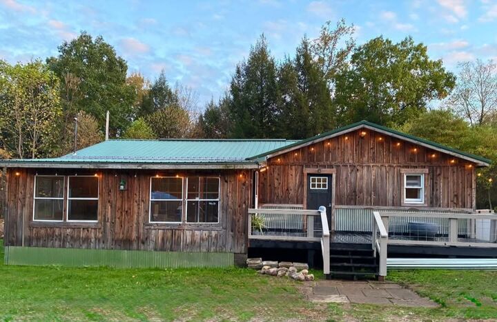 Property Photo:  123 Hemlock Ln  PA 16362 