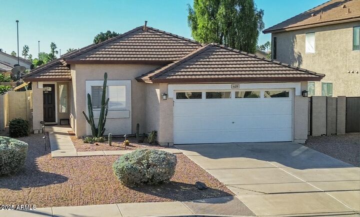 Property Photo: 629 E Redondo Drive AZ 85296