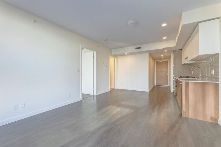 Property Photo: 6633 Buswell Street 709 BC V6Y 0M3