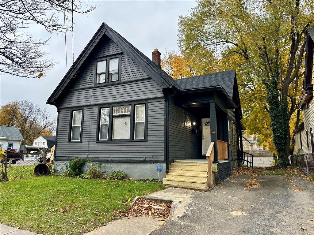 Property Photo:  272 Avenue A Avenue  NY 14621 