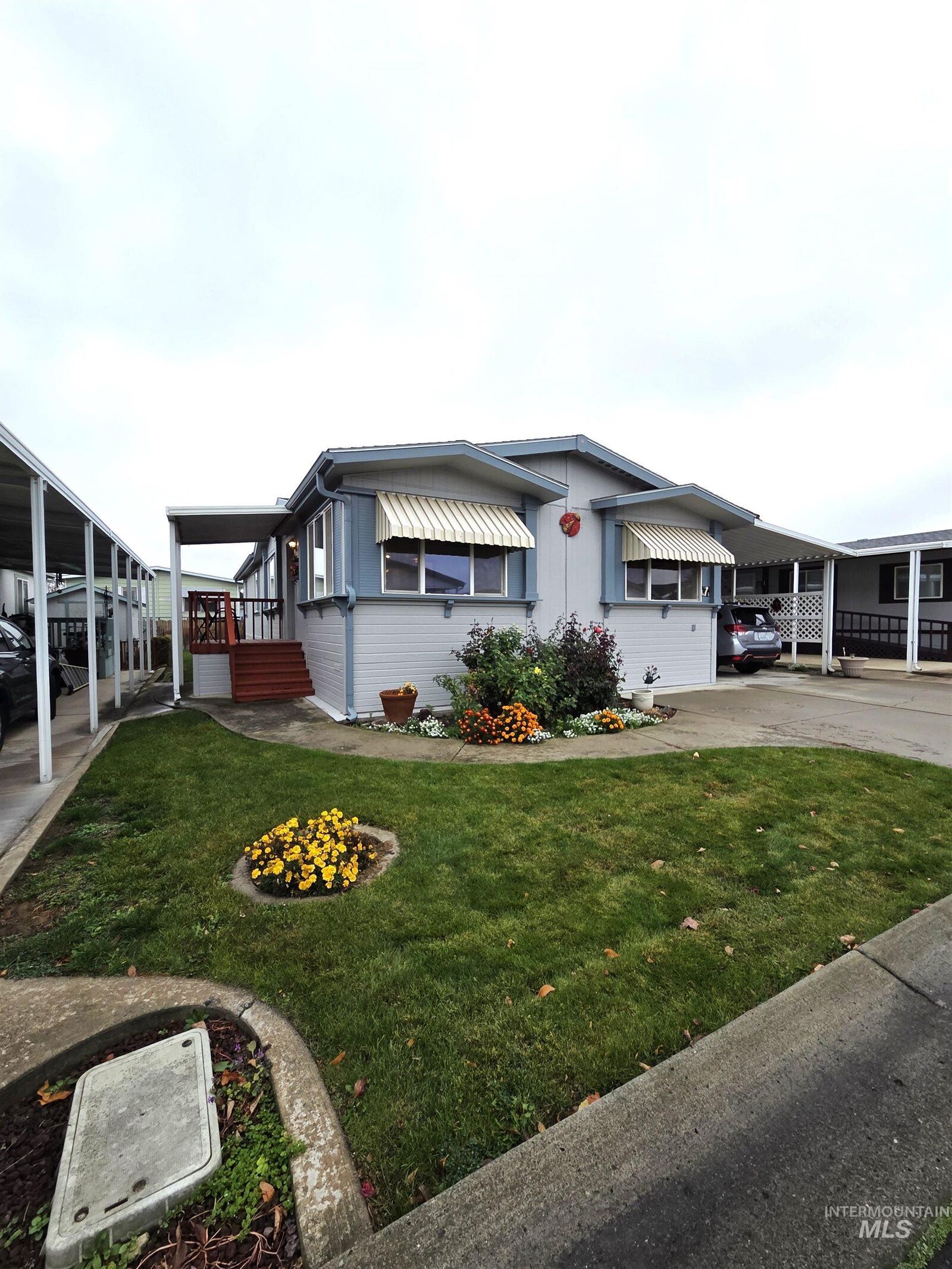 Property Photo:  2115 6th Ave 7  WA 99403 