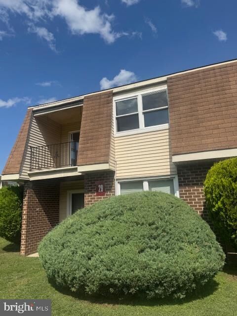 Property Photo:  10 Florence Tollgate Place -3  NJ 08518 