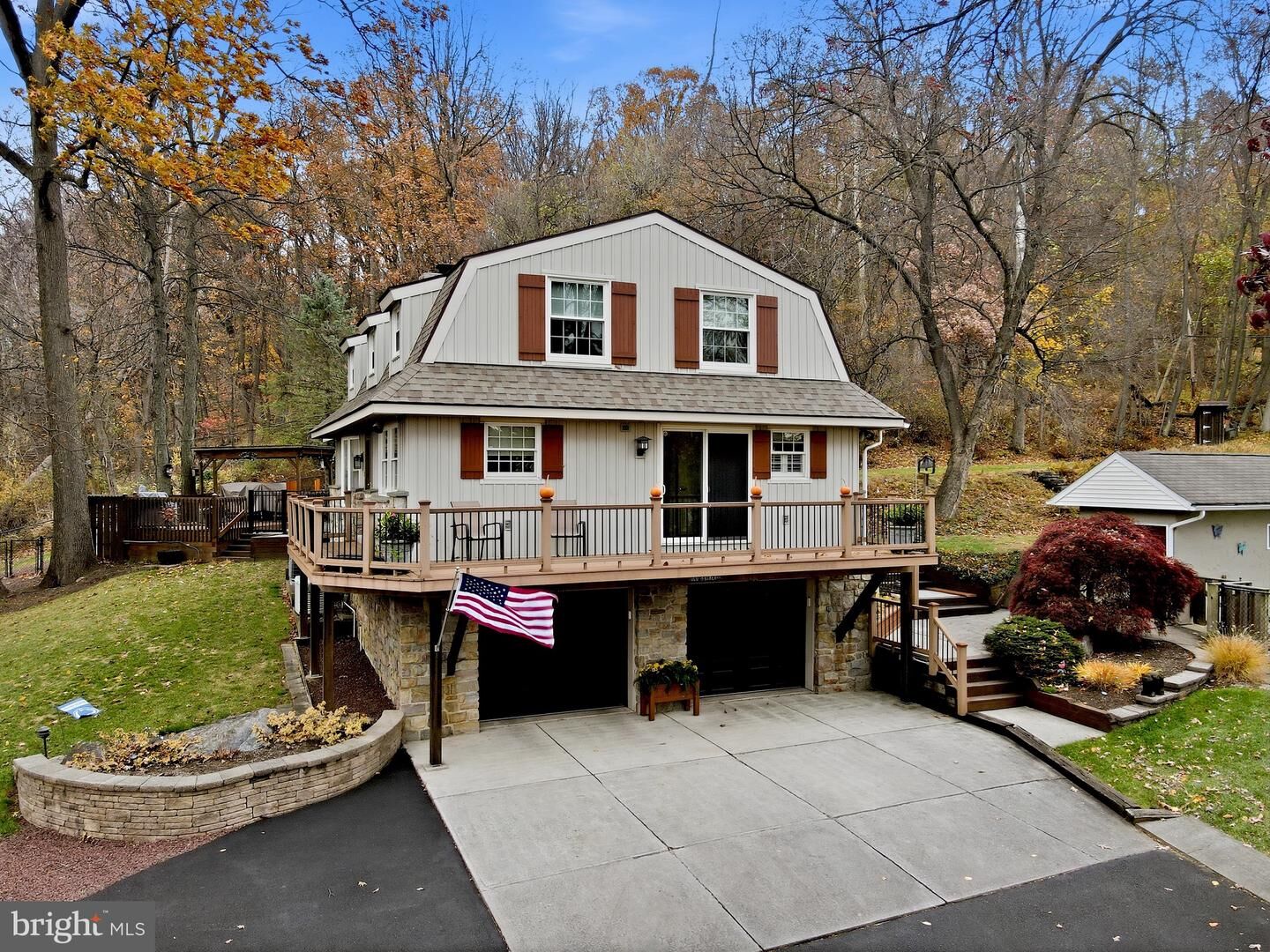 Property Photo: 803 E Cumberland Street 747-805 PA 18103