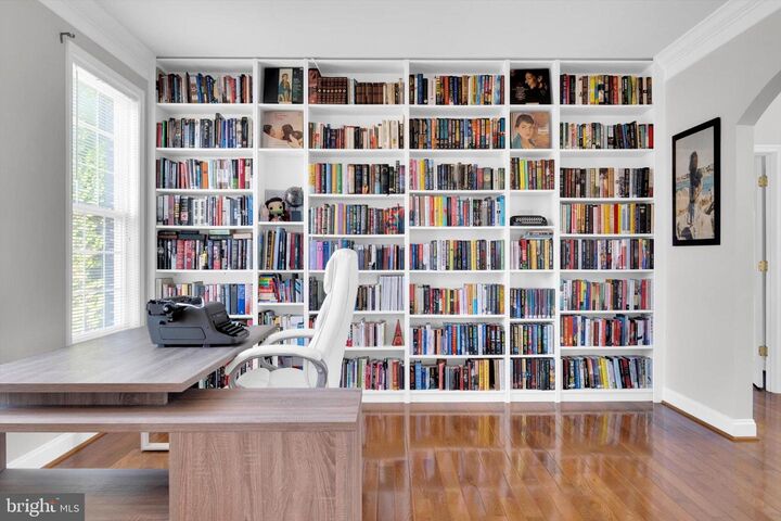 Property Photo:  6408 Hedgewick Court  MD 20646 