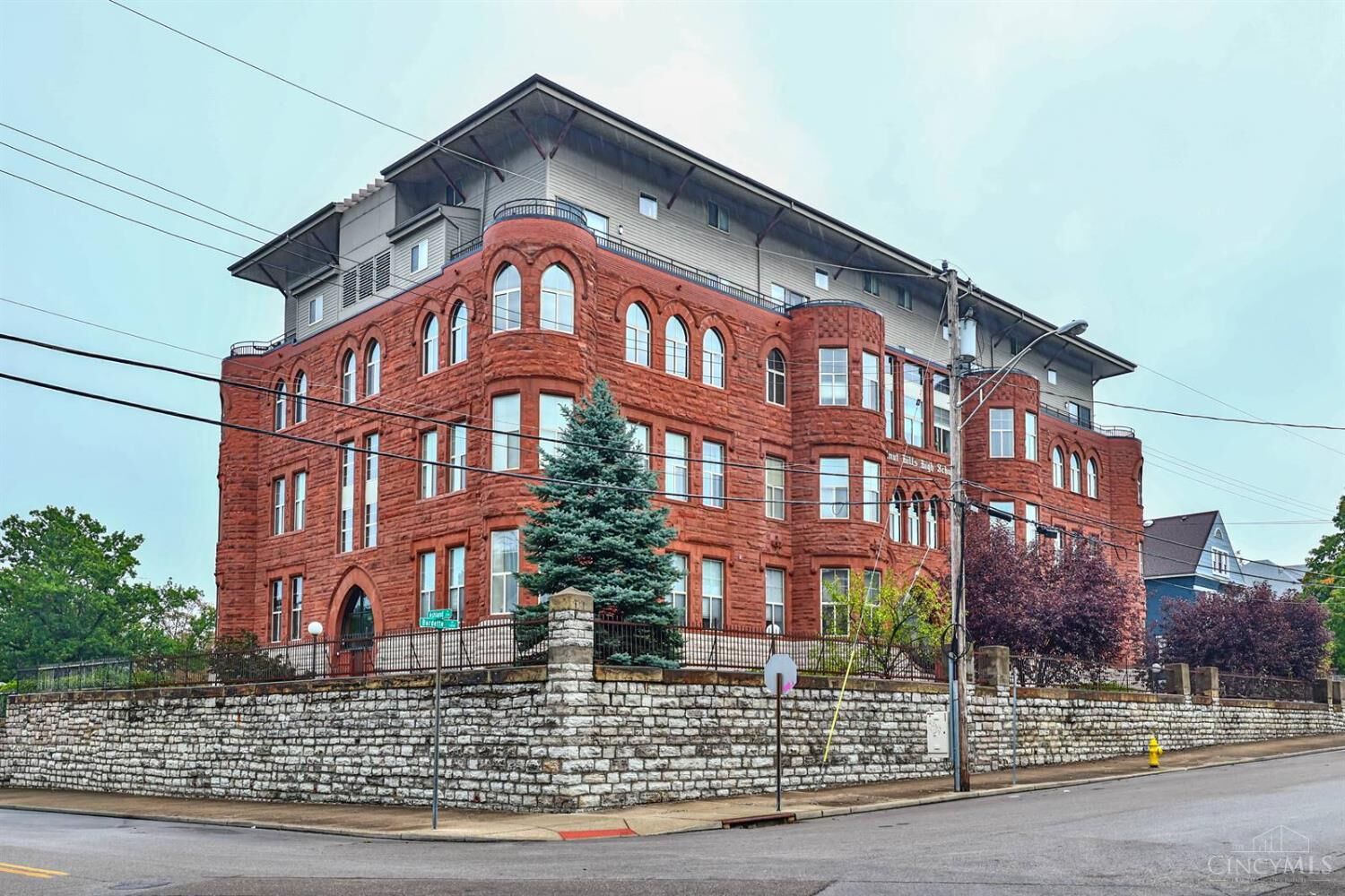 Property Photo:  2700 Ashland Avenue  OH 45206 