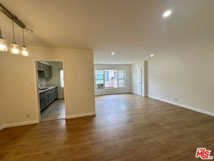 Property Photo: 1114 S Sherbourne Dr CA 90035