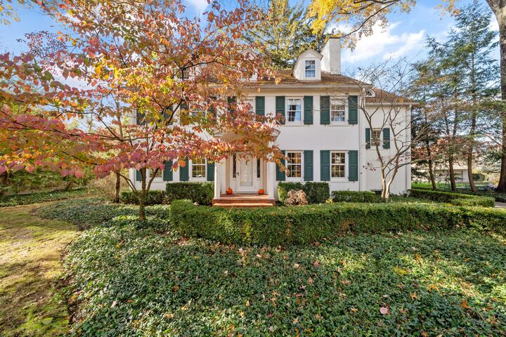 Property Photo:  211 Preston Road  OH 43209 