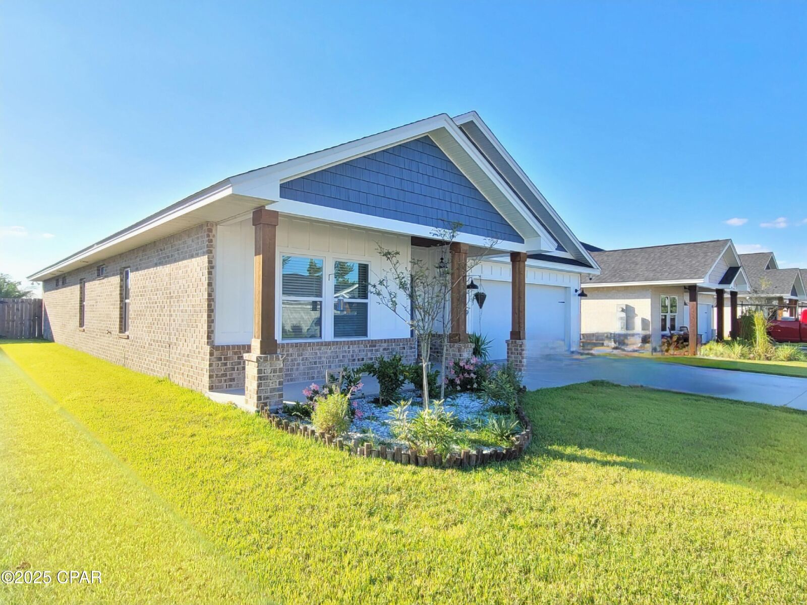 Property Photo: 2609 Outlaws Way FL 32405