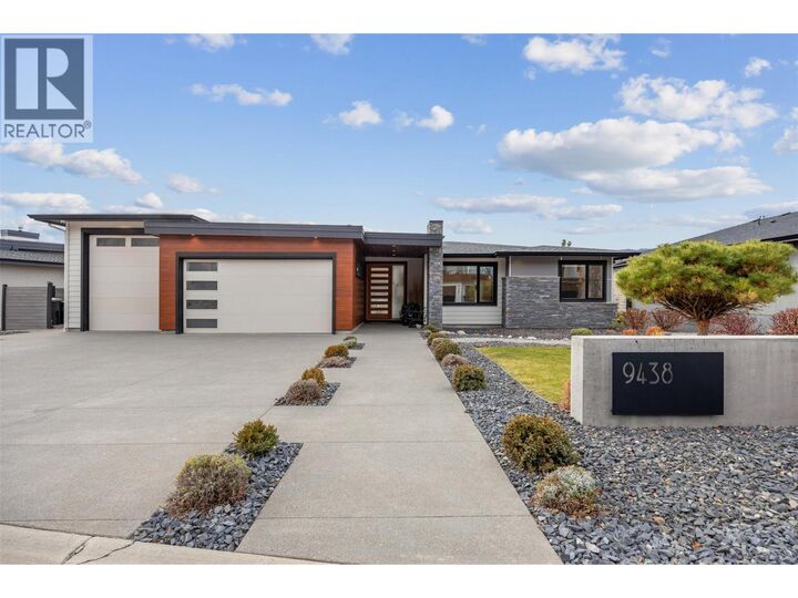 Property Photo: 9438 Ledgestone Road BC V4V 0A4