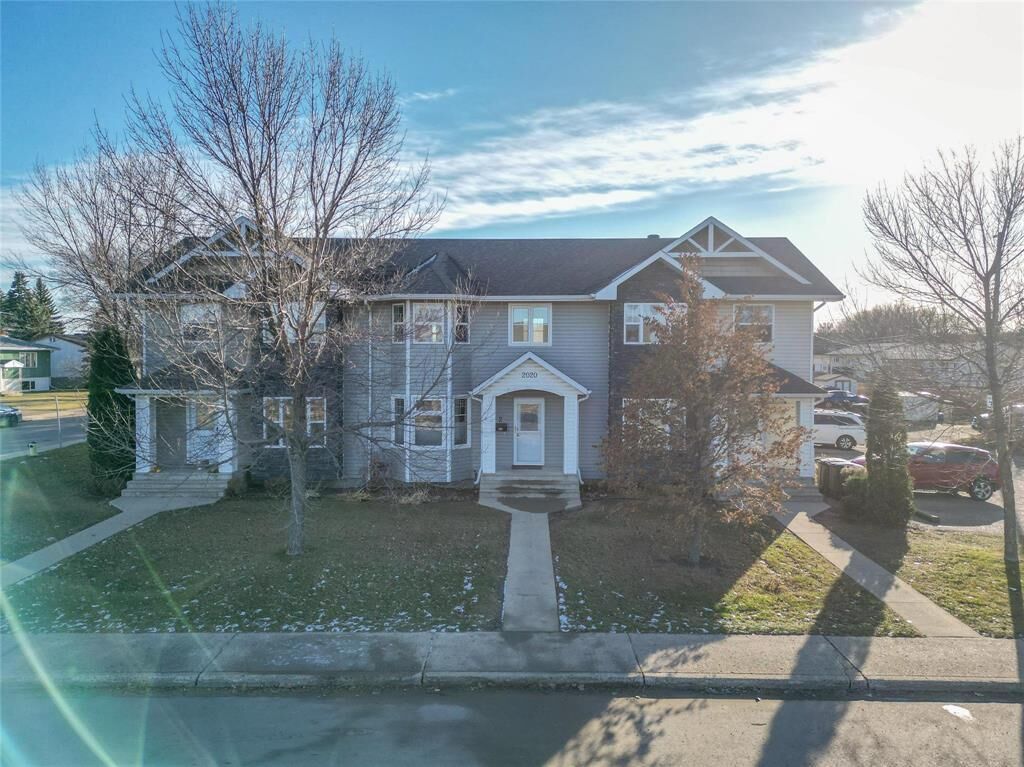Property Photo: 2020 Brandon Avenue MB R7B 0S5