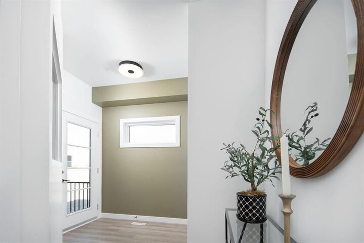 Property Photo: 281 Rangeview Way MB R3Y 2K5