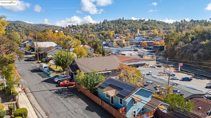 Property Photo: 165 Bradford Street CA 95370