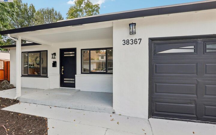 Property Photo: 38367 Oliver Way CA 94536