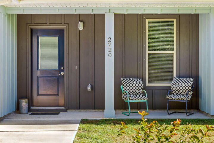 Property Photo:  2720 Jewell Road  FL 32566 