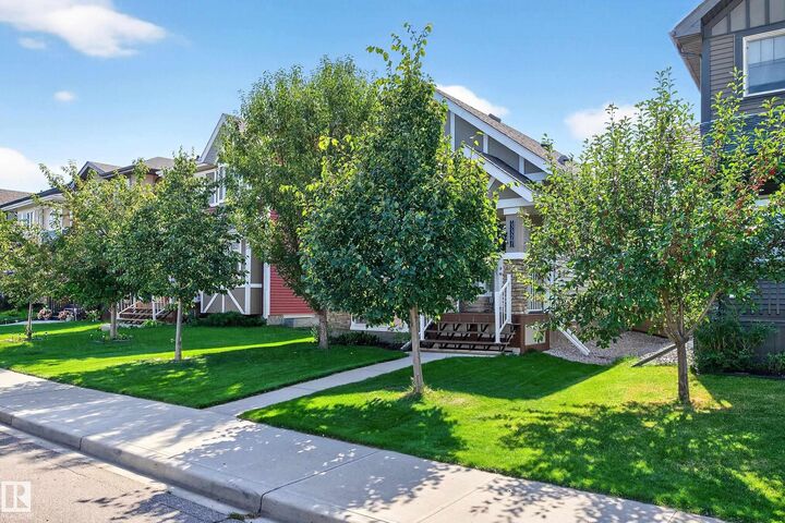 Property Photo:  3327 Weidle Way SW  AB T6X 1T1 