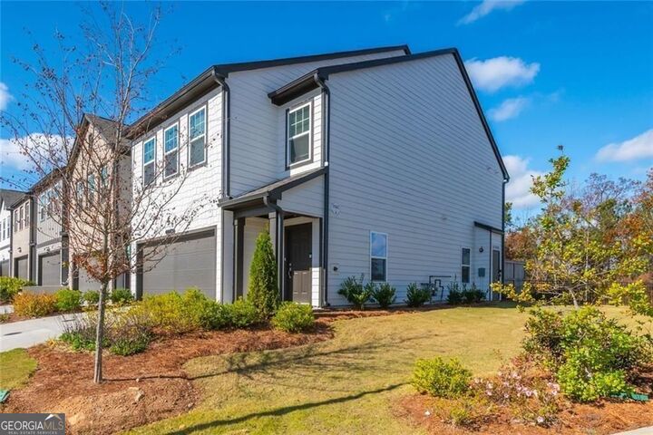 Property Photo: 728 Rhone Street GA 30041
