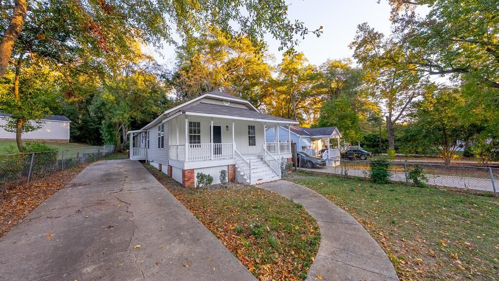 Property Photo:  2021 Elgin Drive  GA 31901 