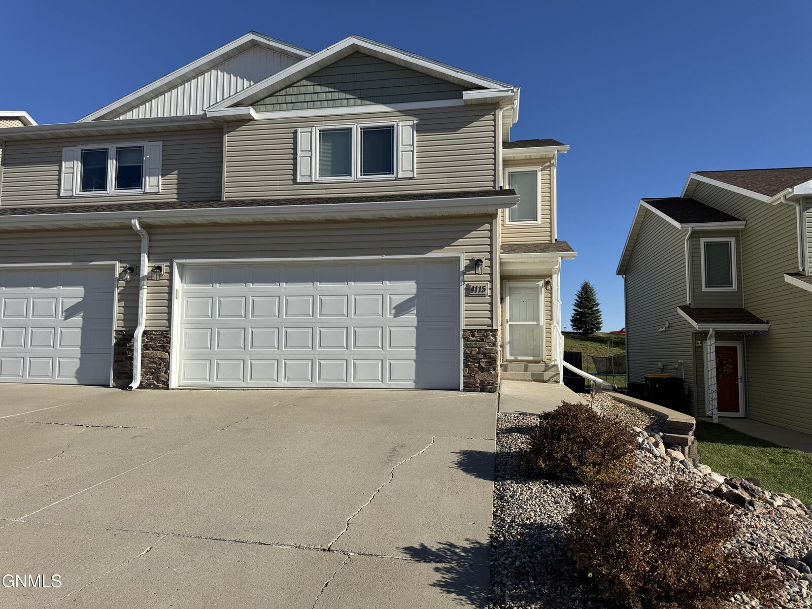 Property Photo:  4115 Normandy Street  ND 58503 